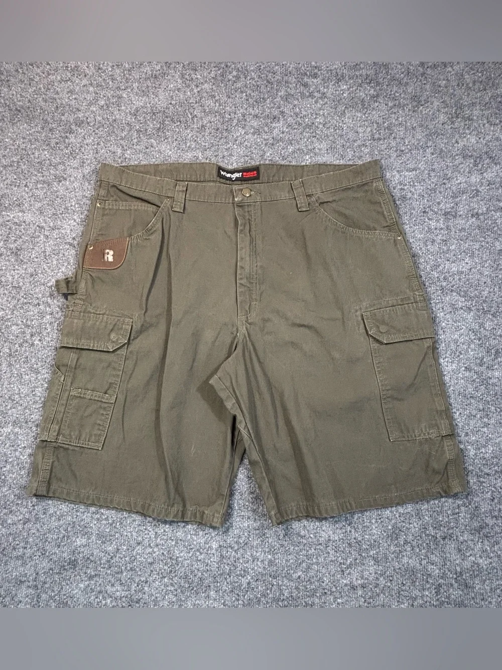 Wrangler RIGGS Workwear Carpenter Ripstop Shorts Mens 42 Green Canvas Cargo Duty
